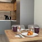Modern 1br With Free Street Parking And Free Gym Pass 5-min Drive From Centre Apartment Plowdiw