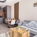 Modern 1br With Free Street Parking And Free Gym Pass 5-min Drive From Centre Apartment Plowdiw