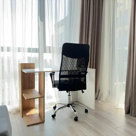 شقة Modern 1br With Free Street Parking And Free Gym Pass 5-min Drive From Centre